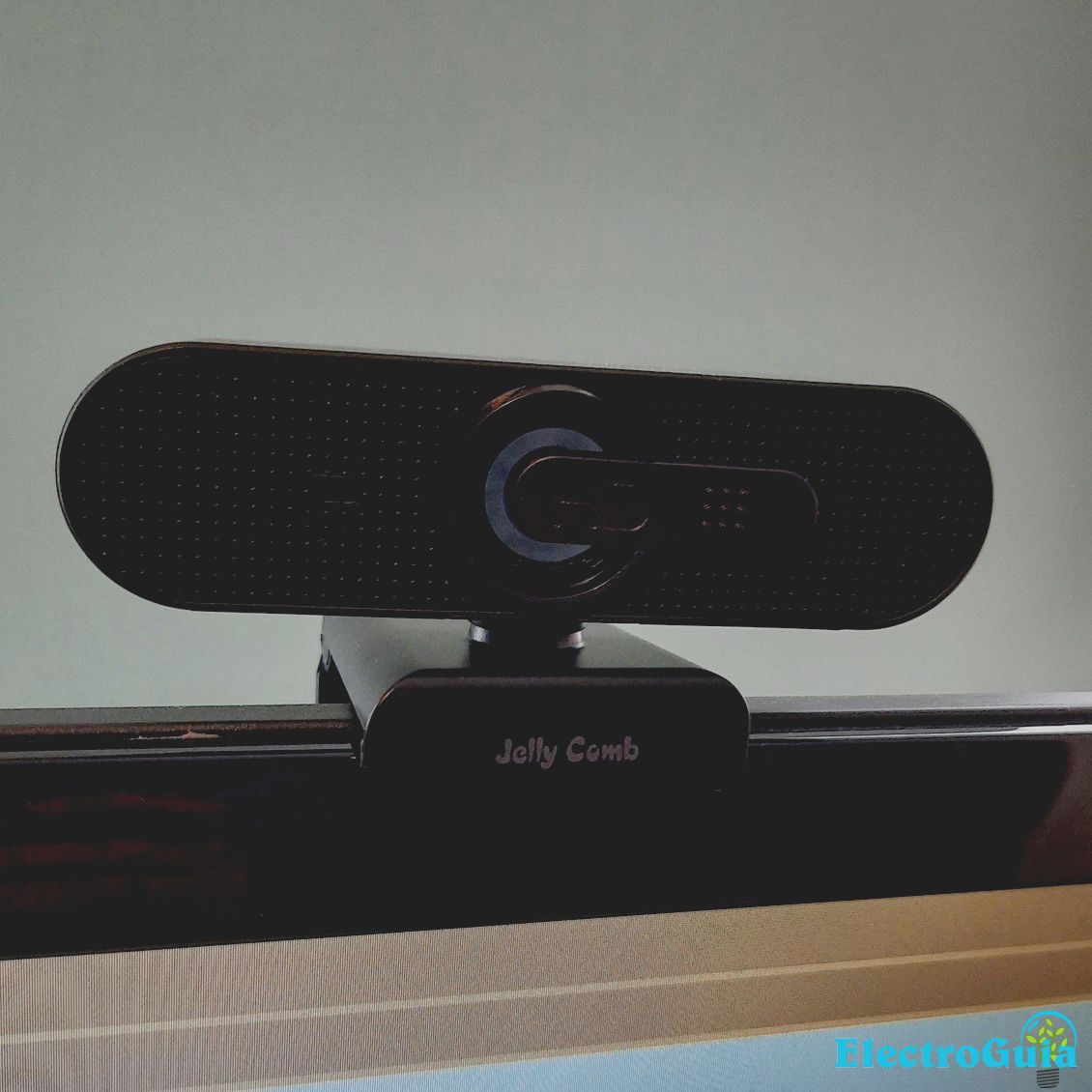 Webcam con cubierta delante de la lente