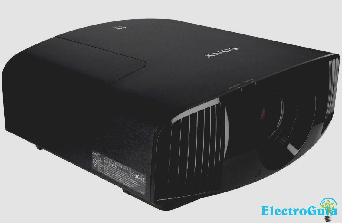Proyector 4K de Sony desde un lado