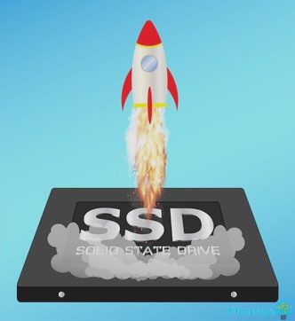 Disco duro SSD animado con lanzamiento de cohete